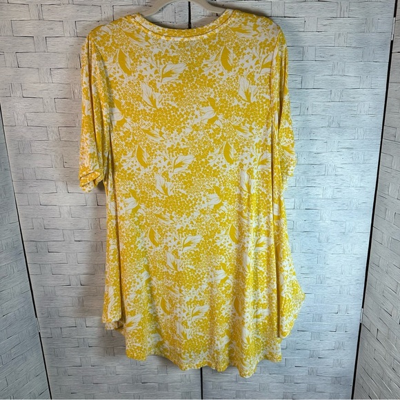 Lane Bryant Max Swing Perfect Sleeve Crew-Neck
Tee Shirt floral spring plus size - Picture 5 of 13